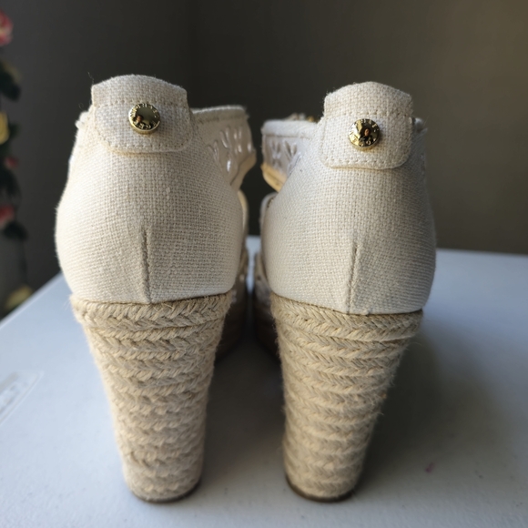 Michael Kors Damita Women’s Wedge Sandals Cream Size 6.5 - Picture 5 of 16